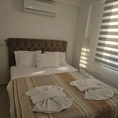 Beatiful With Two Pools And Garden Apartment *
